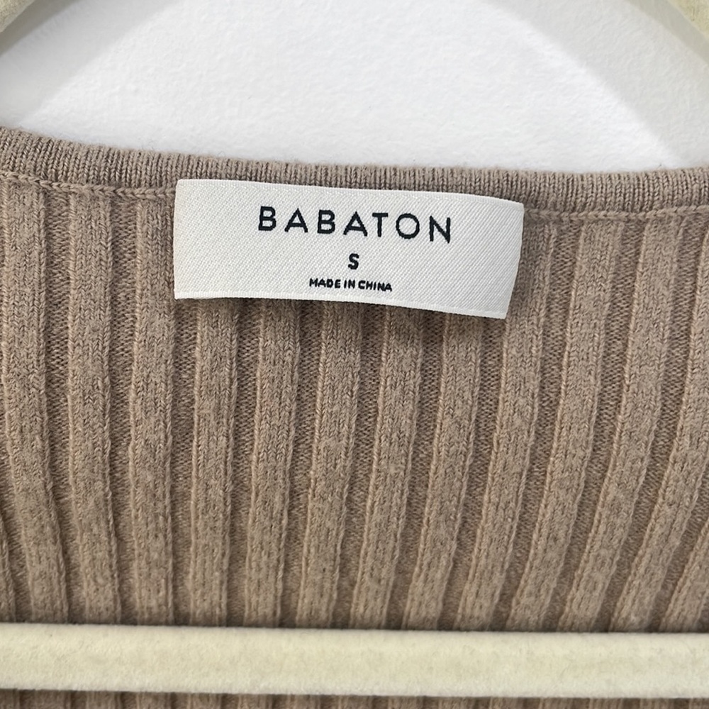 Aritzia cropped sweater - Picture 3 of 4
